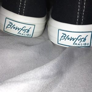 🌟OFFERS🌟 Blowfish Malibu sneakers